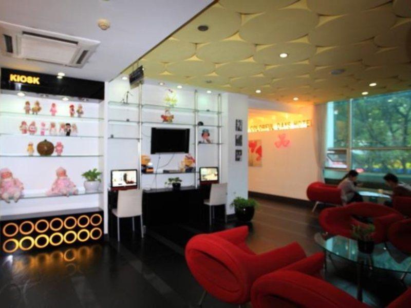Guangzhou Colorful Days Hotel Exterior photo